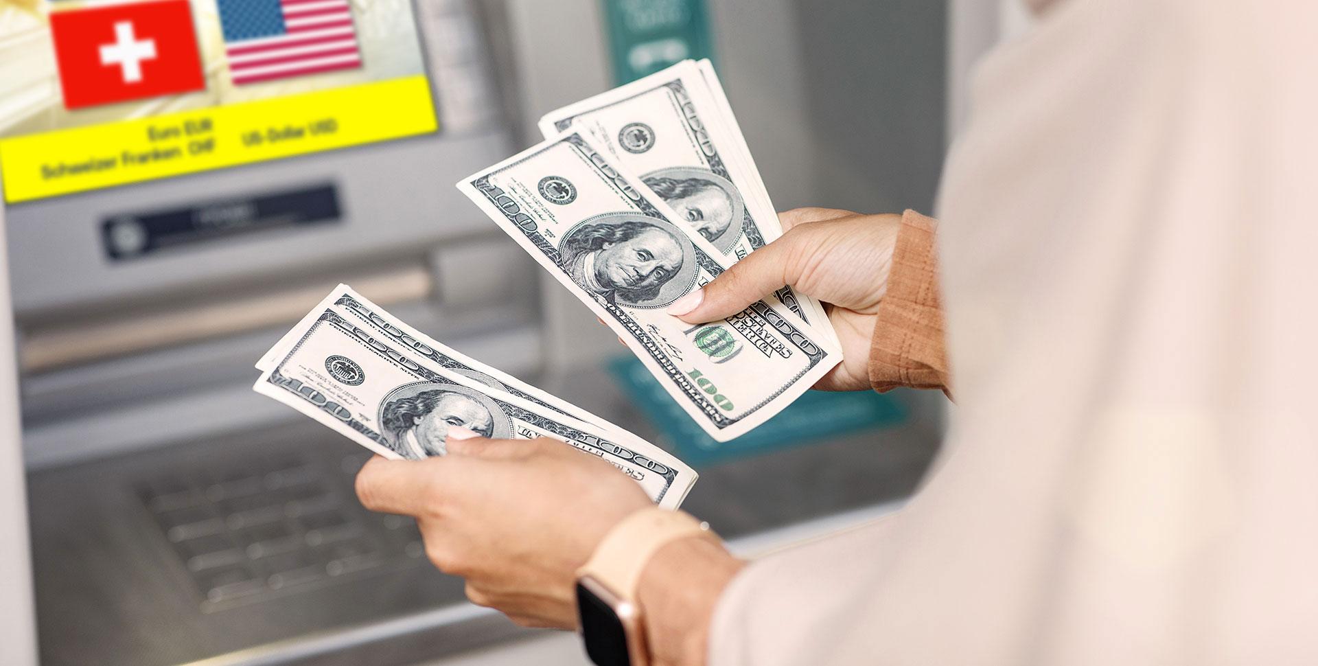 Geld wechseln am Geldautomaten: erweiterter Service der Reisebank